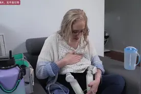 女人十年母乳不间断，每天产奶6斤，捐赠母乳2万斤，这是啥原因视频封面
