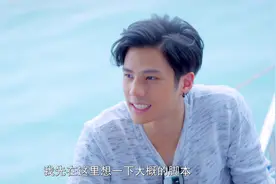 美女们身材太辣，各个泳装比基尼，摄影师大饱眼福！视频封面