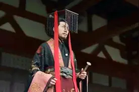 古代统治者是如何控制民众的？商鞅：不能让老百姓太富视频封面