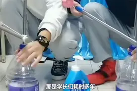千万不要扔掉宿舍里学长留下的东西，每一件都有存在的意义视频封面