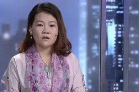40岁富婆找个24岁男友，母亲得知棒打鸳鸯：不知羞耻视频封面
