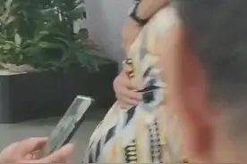 光荣退伍 父母悄悄的来接站，兵视频封面