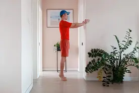 男人不练腿，为啥会后悔？教你一招促进睾酮素分泌，简单实用！视频封面
