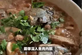 这个香料是鱼腥味的死对头，炖鱼时加1克，鱼肉鲜嫩还没一点腥味视频封面