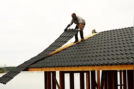 选了一块风水宝地，耗资10万在河边修建独栋别墅，完工那刻太棒了视频封面