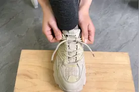 学会这个鞋带系法，一年都不用系鞋带，松紧可调，脱鞋不用解鞋带