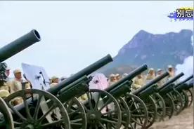 女侦察兵发现美军重炮营，火速请求远程炮火覆盖，看着真带劲