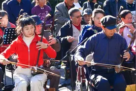 民乐合奏《刘老根大舞台开场曲》，将观众带到充满欢笑的世界视频封面