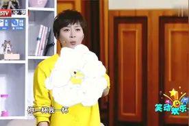 小品《我平凡的生活》，两亲家为争高下使尽浑身解数，笑料不断视频封面