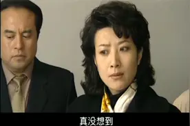 龙年：女记者因为维护了正义，差点被人打残了，太恐怖了视频封面
