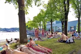 海滩漫步 4k，在海港游泳，阿姆斯特丹的夏天，🇳🇱荷兰视频封面