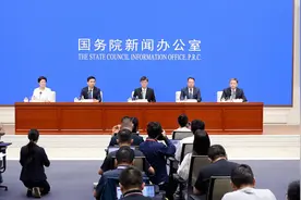 开通烈士寻亲政府公共服务平台 已为6000多位烈士找到亲人视频封面