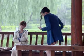 爱情：爱人生病发高烧，老总一听慌了，冒着大雨赶到她身边视频封面