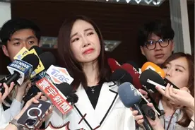 杨宝桢辞台湾民众党党职，蓝营向其招手，欢迎加入国民党再战视频封面