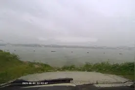 我们的白沙洲已经不能进了，大家到那千万不要开车进去了视频封面