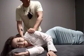 爱按摩的小姐姐Vol2,白领端庄小姐姐按摩背部视频封面