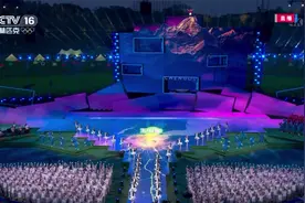 烟花齐放！成都大运会闭幕式著名地标式倒计时