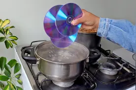 旧光盘是个好东西，把它放入沸水锅中，改造成品妙用无穷！