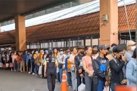 泰缅边境断电后，网赌电诈集团裁员上百人 诈骗园区犹如“暗城”视频封面