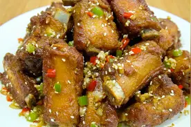 孩子三天两头要吃这盘排骨，不水煮不用炖，外脆里嫩，做法超简单