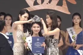 中国第一美女35岁嫁爱情不嫁豪门，只为真爱，如今美貌超越时光！视频封面