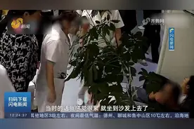 166斤大哥被异物卡住后晕倒，96斤护士用海姆立克法紧急抢救视频封面