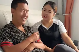 东北夫妻爆笑对话，媳妇说她怀孕了，而老公的回复却让人笑掉大牙视频封面