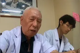 湿热重，停药后湿热反复，老中医给出2个解决办法，祛湿热通三焦视频封面