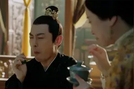 朱瞻基为了破除封建迷信，当着百姓的面生吃蝗虫，嘎嘣脆鸡肉味视频封面