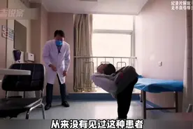 男孩跪着上学趴着高考，他身体有缺陷，却活出了不一样的人生视频封面