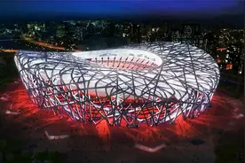 中国最大的体育场，由42000吨钢结构编织成的鸟巢，可容纳91000人视频封面