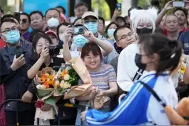 北京将于6月25日中午前发布高考成绩和各批次录取分数线视频封面