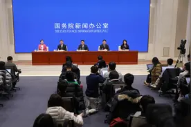 文旅部谈“哈尔滨火爆出圈”：给各地做好文旅工作带来了启示视频封面