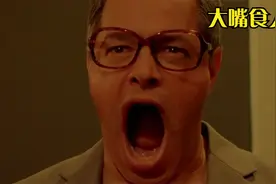 男人拥有一张大大的樱桃小嘴，一言不合就把人吞进了肚子里。视频封面