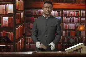 1957年11月2日，毛泽东检阅了三军仪仗队，发表了简短的致辞