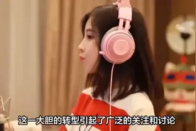 冯提莫比基尼晒出性感马甲线，凹凸曲线震惊全网！视频封面