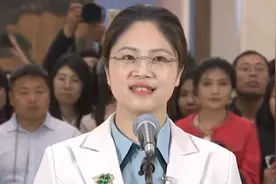大学生毕业回老家养了4000头牛：我们这一代年轻人要改变家乡视频封面