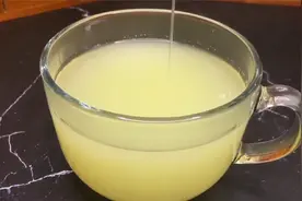 生姜搭配柠檬，提高代谢，燃烧脂肪，让你3天快速瘦身！视频封面