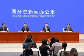 投资者积极认购储蓄国债 部分银行出现“一债难求”？财政部回应视频封面