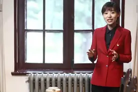 1921年7月，中国共产党第一次全国代表大会，宣告中国共产党成立