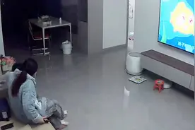 4岁娃第1次听鲁冰花后嚎啕大哭，连忙跑去找妈妈“嚎啕大哭”