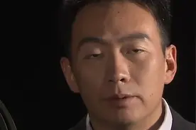 1931年，日本侵占了中国的东北三省，日本陆军部和海军部发生矛盾