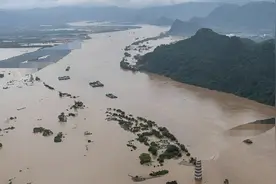 近期下了多少雨？为何如此猛烈？五问南方超长降雨视频封面