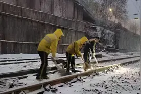 武汉铁路公布停运列车信息，涉宜昌、襄阳、恩施、黄冈多条线路