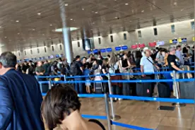以色列中国游客：返程机票抢了几十次，进酒店防空洞躲避