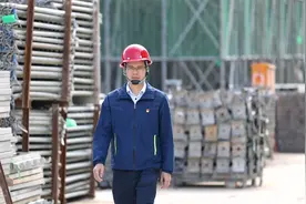 鲲鹏志·身边榜样①｜袁海泉：“打通”大鹏地铁攻坚之路视频封面