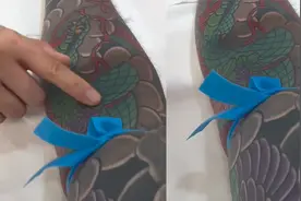 护士姐姐给大花臂扎针寻找血管，盲目摸索瞬间扎入：功力深厚啊