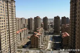 葫芦岛东城巴塞罗那一缕阳光，照射小城！图片