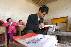民办教师的付出和贡献不容否定，民办教师的荣誉不容贬低图片