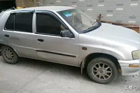 对这样的老款夏利车，还有没有人喜欢的，还有没有人不舍得换的！图片